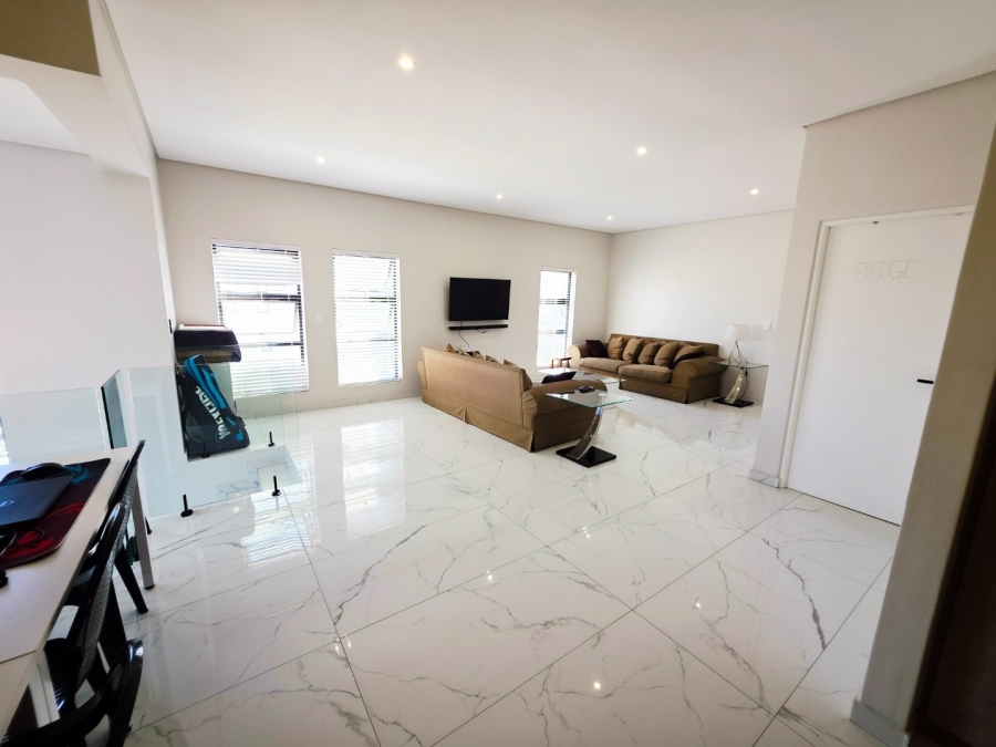 5 Bedroom Property for Sale in Sandown Western Cape